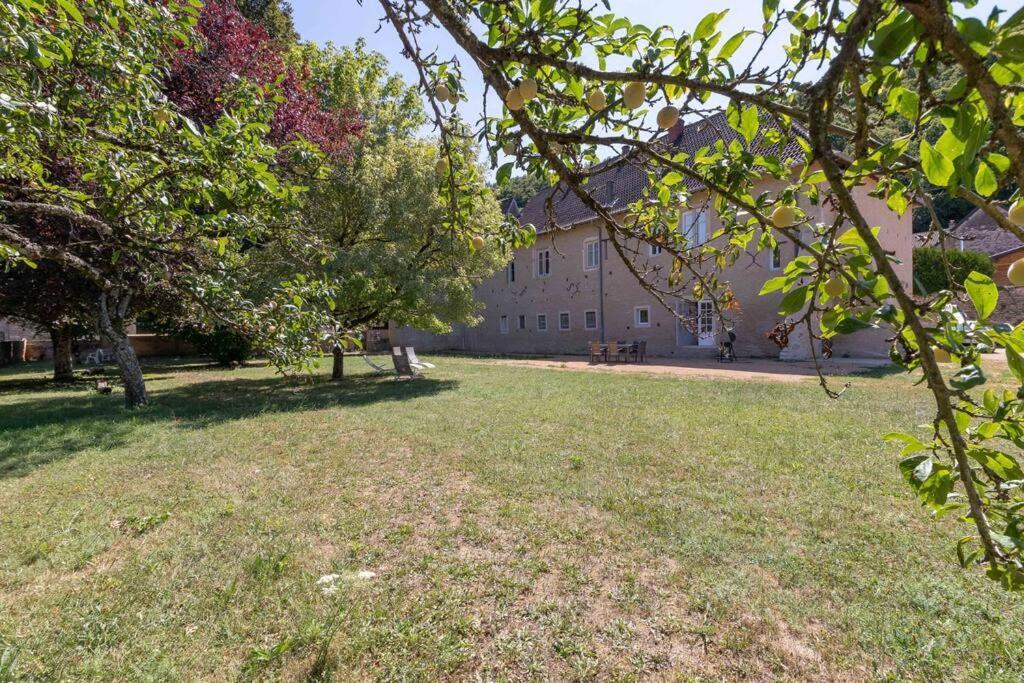 Cabana & Le Gite Du Chateau - Proche Macon Nord Lugny ภายนอก รูปภาพ